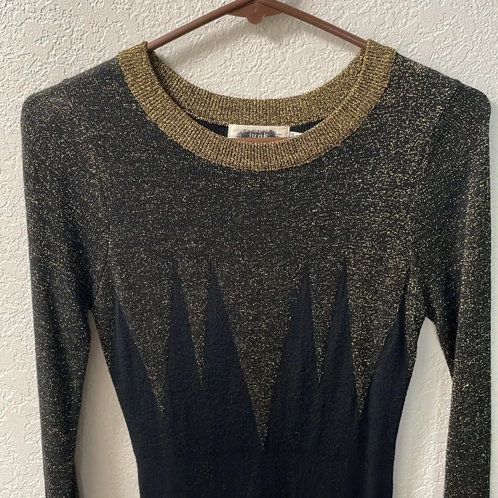 Junk. Knit long sleeve black and gold Bodycon dress - Picture 2 of 4